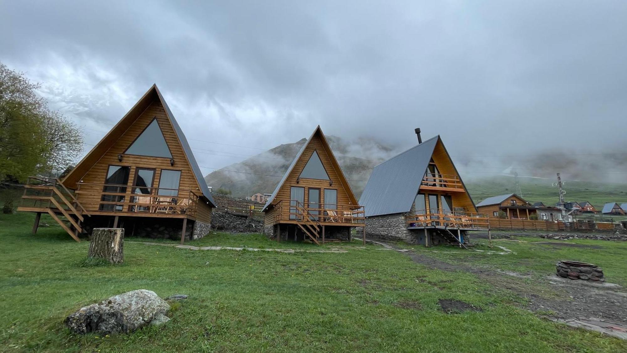 Aura Cottages كازباجي المظهر الخارجي الصورة